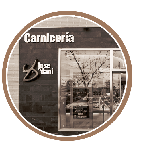José y Dani Carnicería, fachada Carnicería con chuletón y chuleta de ternera de Navarra